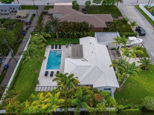 1050 Jefferson St, Hollywood, FL 33019