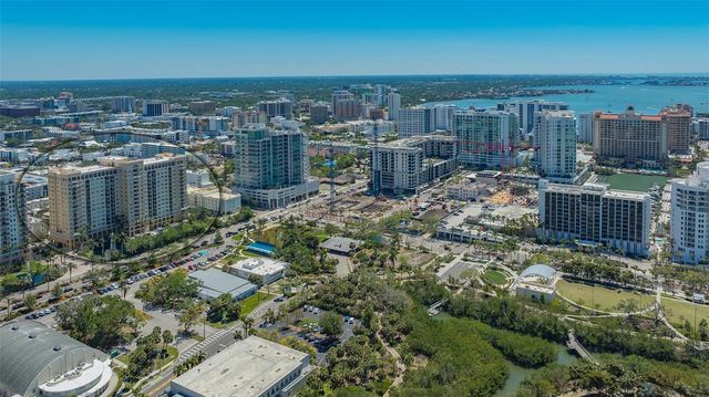 750 N TAMIAMI TRAIL 304, Sarasota, FL 34236