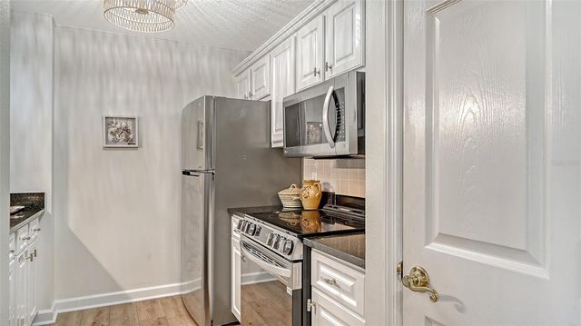750 N TAMIAMI TRAIL 304, Sarasota, FL 34236