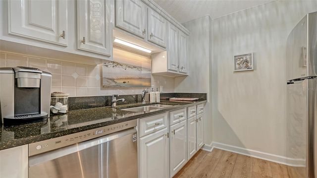 750 N TAMIAMI TRAIL 304, Sarasota, FL 34236