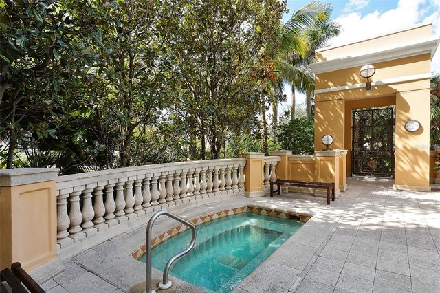 750 N TAMIAMI TRAIL 304, Sarasota, FL 34236