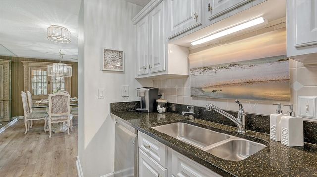 750 N TAMIAMI TRAIL 304, Sarasota, FL 34236