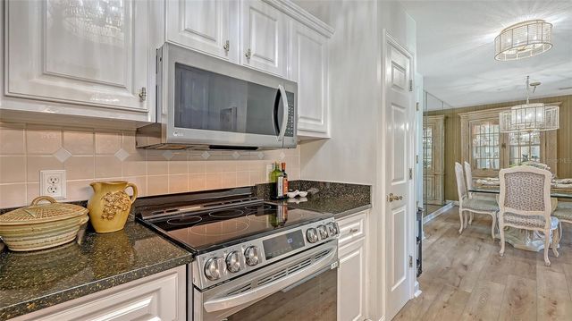 750 N TAMIAMI TRAIL 304, Sarasota, FL 34236
