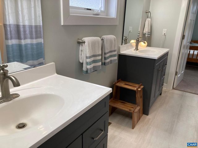 267 HERITAGE DR, Zion Crossroads, VA 22942