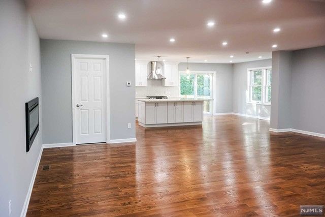 20 Mountain Avenue, Wanaque, NJ 07465
