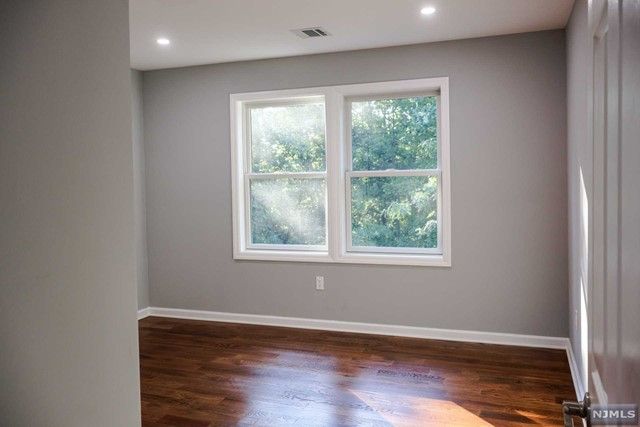 20 Mountain Avenue, Wanaque, NJ 07465