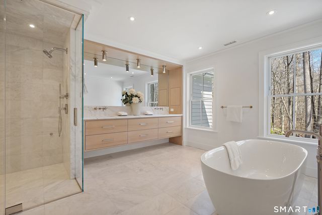 21 Lockwood Circle, Westport, CT 06880