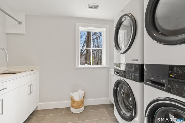 21 Lockwood Circle, Westport, CT 06880