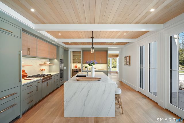 21 Lockwood Circle, Westport, CT 06880