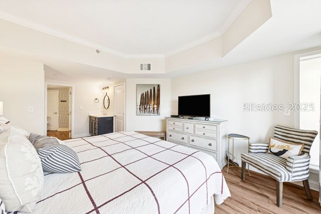 77 Ocean Ln Apt 212, Hilton Head Island, SC 29928