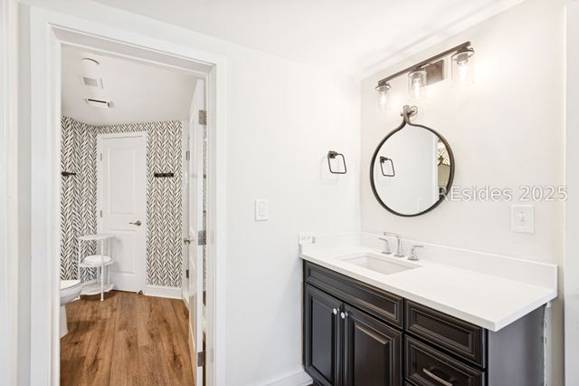 77 Ocean Ln Apt 212, Hilton Head Island, SC 29928