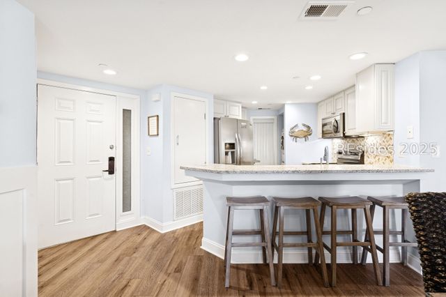 77 Ocean Ln Apt 212, Hilton Head Island, SC 29928