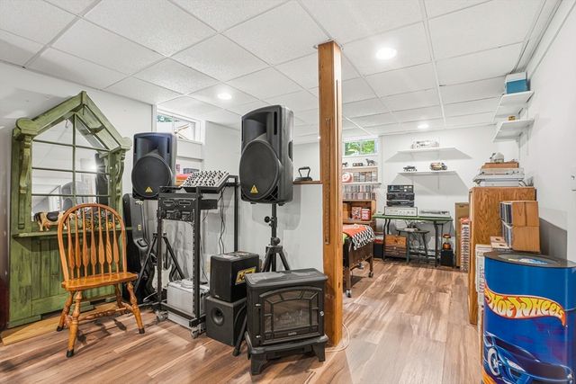 59 Woodland Rd, Southborough, MA 01772