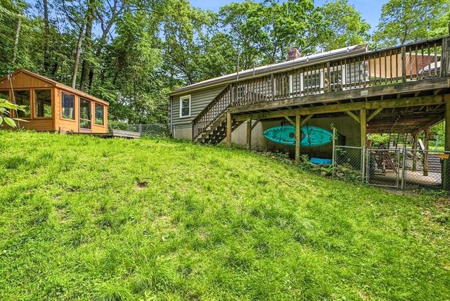 59 Woodland Rd, Southborough, MA 01772