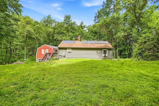 59 Woodland Rd, Southborough, MA 01772
