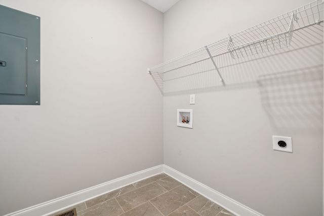 1307 Christina Ct, Lebanon, TN 37087