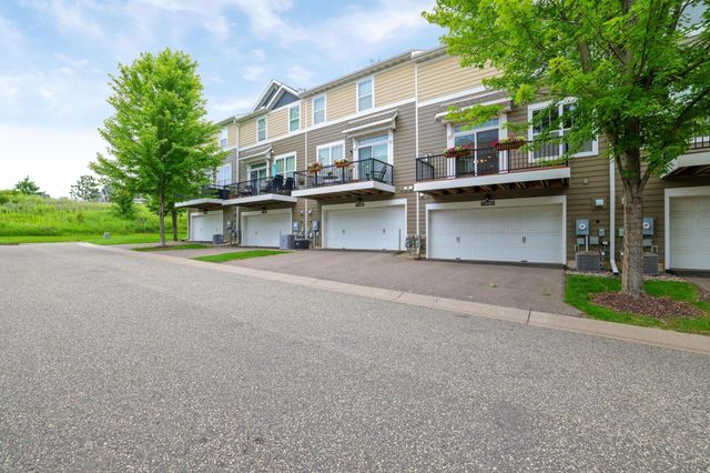 11340 Sandcastle Drive D, Woodbury, MN 55129