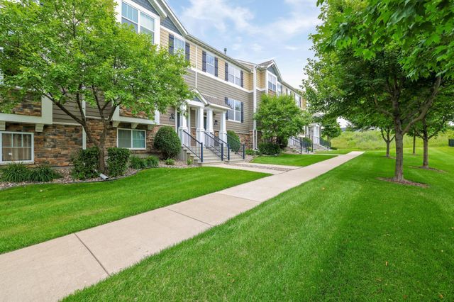 11340 Sandcastle Drive D, Woodbury, MN 55129