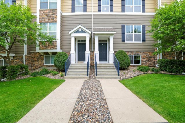 11340 Sandcastle Drive D, Woodbury, MN 55129