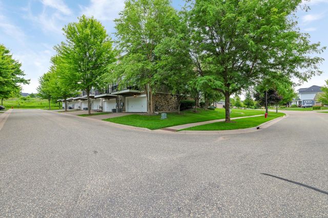 11340 Sandcastle Drive D, Woodbury, MN 55129