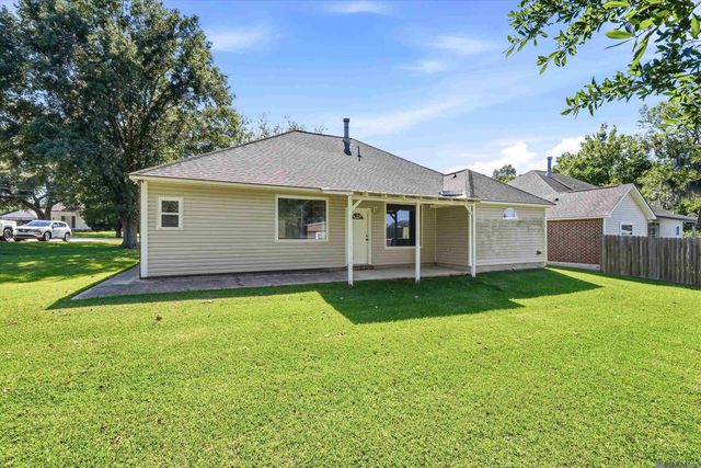 18606 Perkins Oak Rd, Prairieville, LA 70769