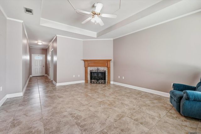 18606 Perkins Oak Rd, Prairieville, LA 70769