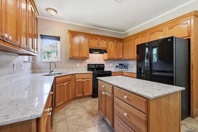 18606 Perkins Oak Rd, Prairieville, LA 70769