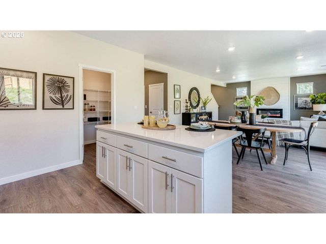 9371 Se Crystal Rose St, Happy Valley, OR 97086