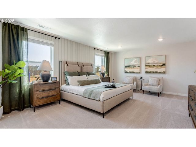 9371 Se Crystal Rose St, Happy Valley, OR 97086