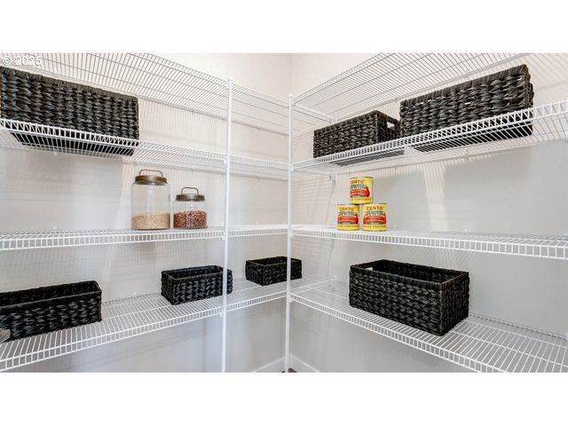 9371 Se Crystal Rose St, Happy Valley, OR 97086