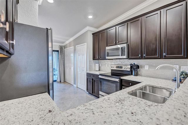 5548 PALMER CIRCLE 205, Bradenton, FL 34211