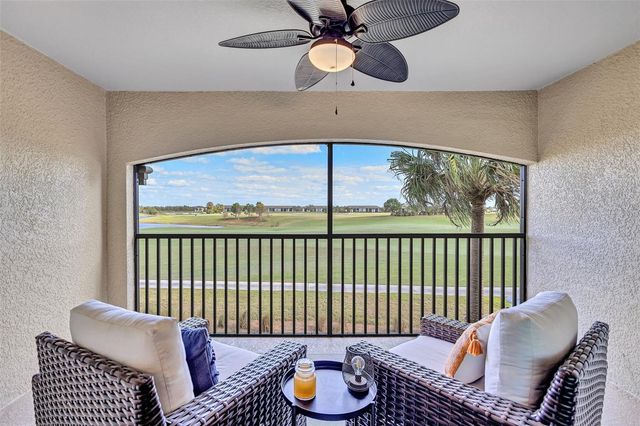 5548 PALMER CIRCLE 205, Bradenton, FL 34211