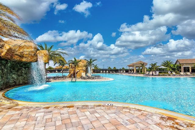 5548 PALMER CIRCLE 205, Bradenton, FL 34211