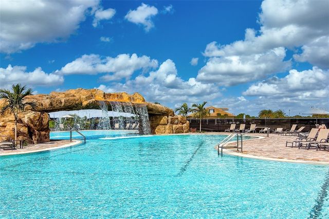 5548 PALMER CIRCLE 205, Bradenton, FL 34211