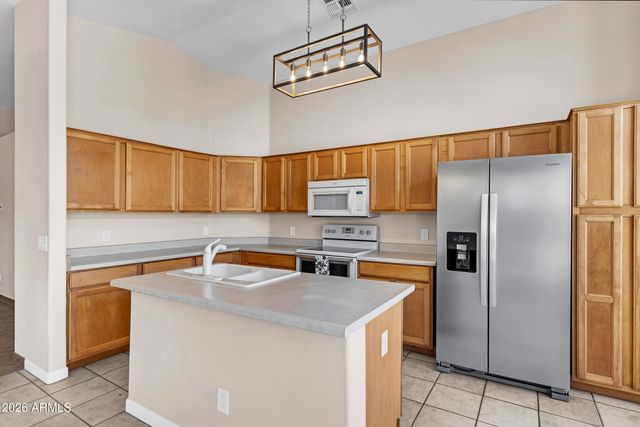 9250 E CARMEL Avenue, Mesa, AZ 85208