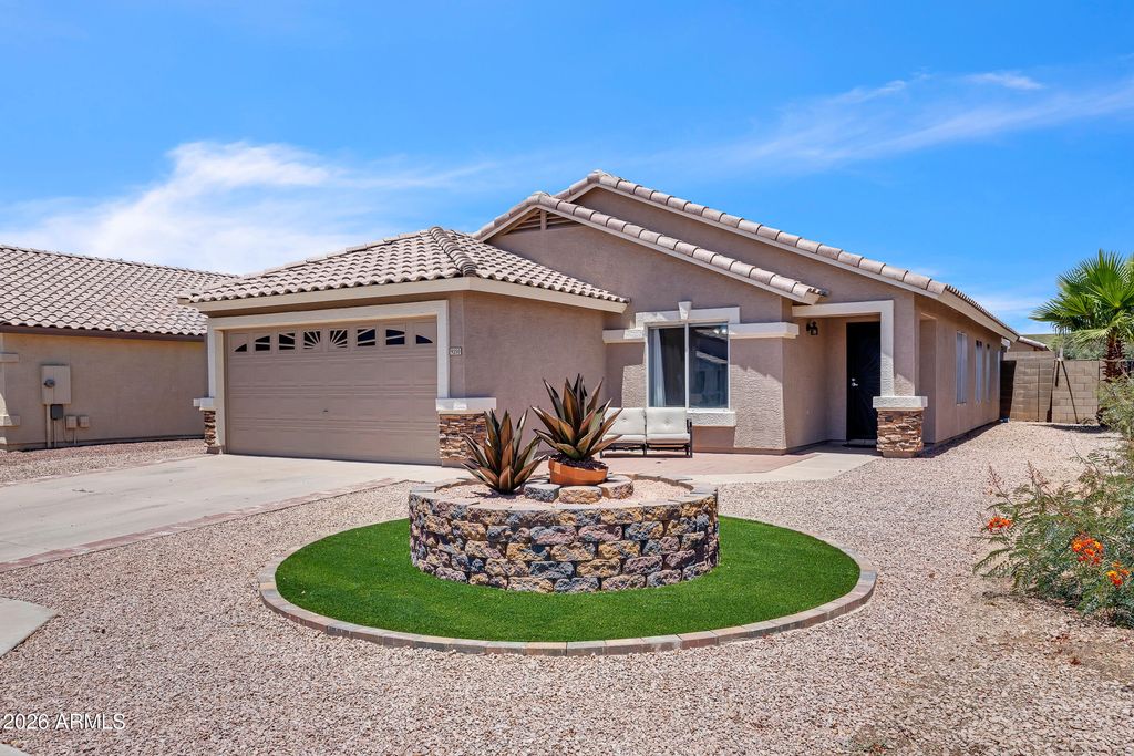 9250 E CARMEL Avenue, Mesa, AZ 85208