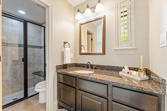 19 Paloma Bend Place, The Woodlands, TX 77389