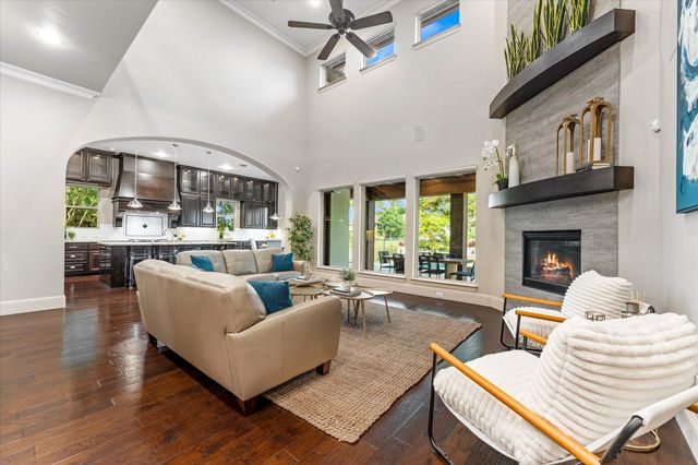 19 Paloma Bend Place, The Woodlands, TX 77389