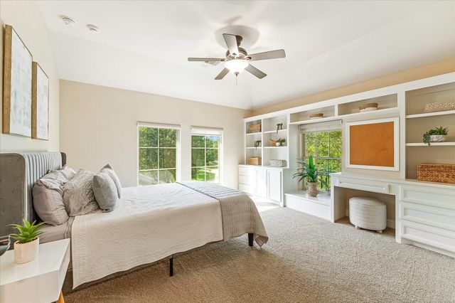 19 Paloma Bend Place, The Woodlands, TX 77389