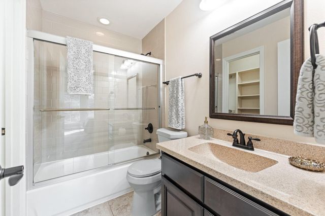 19 Paloma Bend Place, The Woodlands, TX 77389