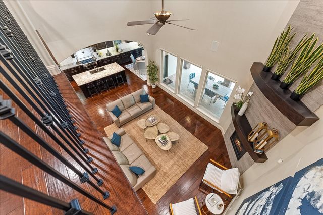 19 Paloma Bend Place, The Woodlands, TX 77389
