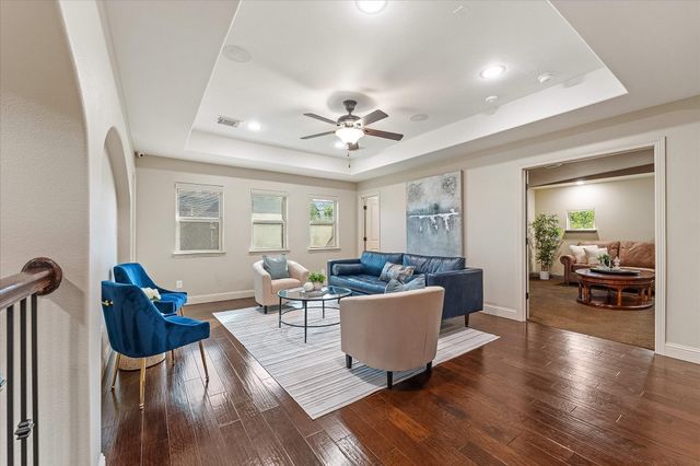 19 Paloma Bend Place, The Woodlands, TX 77389