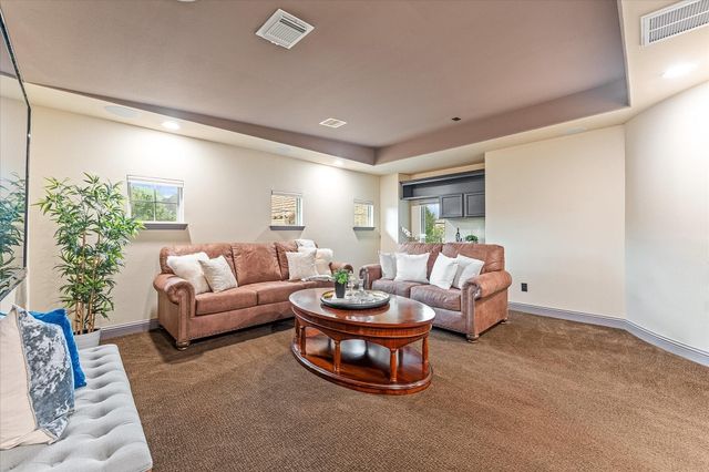 19 Paloma Bend Place, The Woodlands, TX 77389