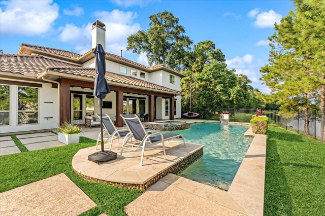 19 Paloma Bend Place, The Woodlands, TX 77389