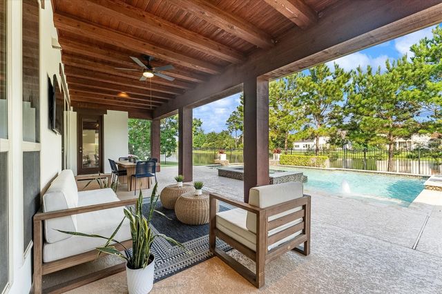 19 Paloma Bend Place, The Woodlands, TX 77389