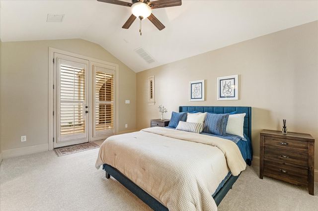 19 Paloma Bend Place, The Woodlands, TX 77389