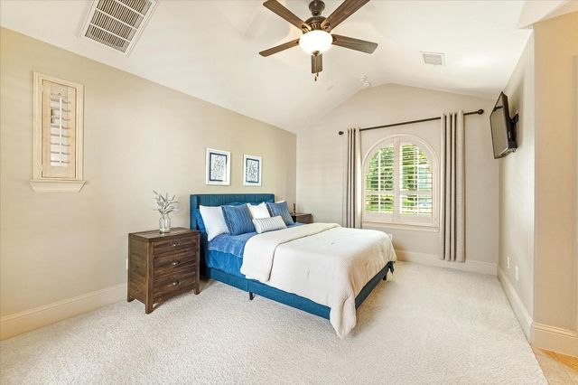 19 Paloma Bend Place, The Woodlands, TX 77389