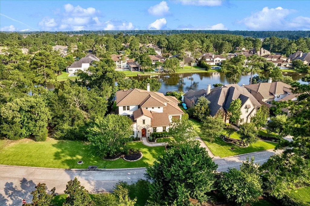 19 Paloma Bend Place, The Woodlands, TX 77389