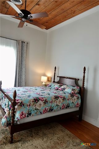 801 Reynolds, Goldthwaite, TX 76844