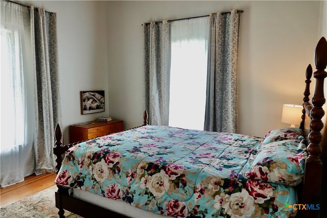 801 Reynolds, Goldthwaite, TX 76844